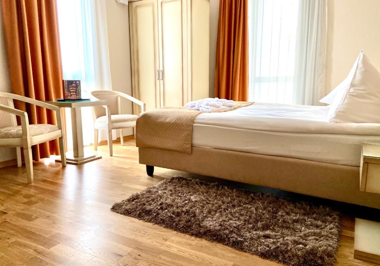 Hotel Paradis Cluj-Napoca Extérieur photo