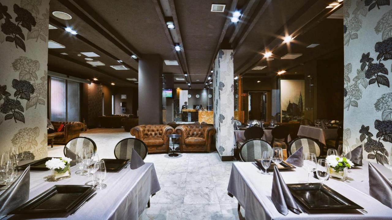 Hotel Paradis Cluj-Napoca Extérieur photo