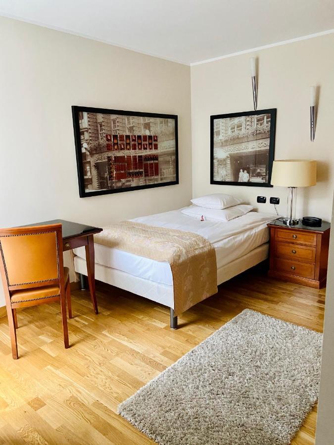 Hotel Paradis Cluj-Napoca Extérieur photo