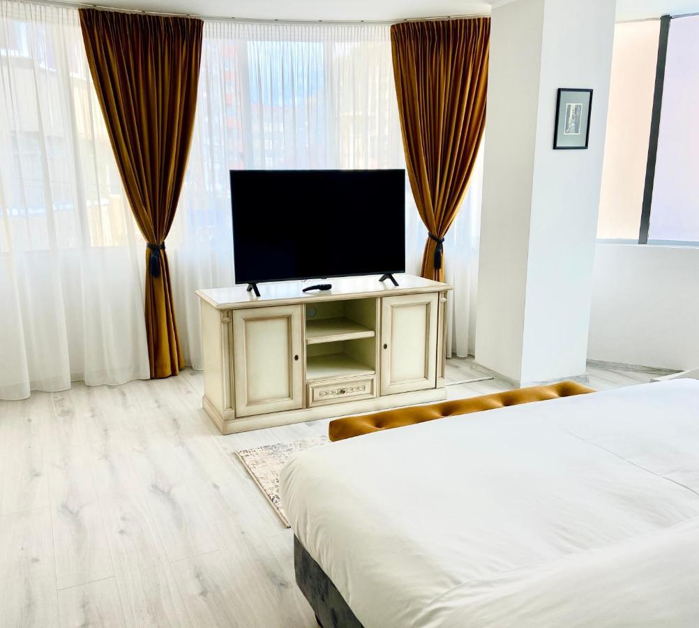 Hotel Paradis Cluj-Napoca Extérieur photo
