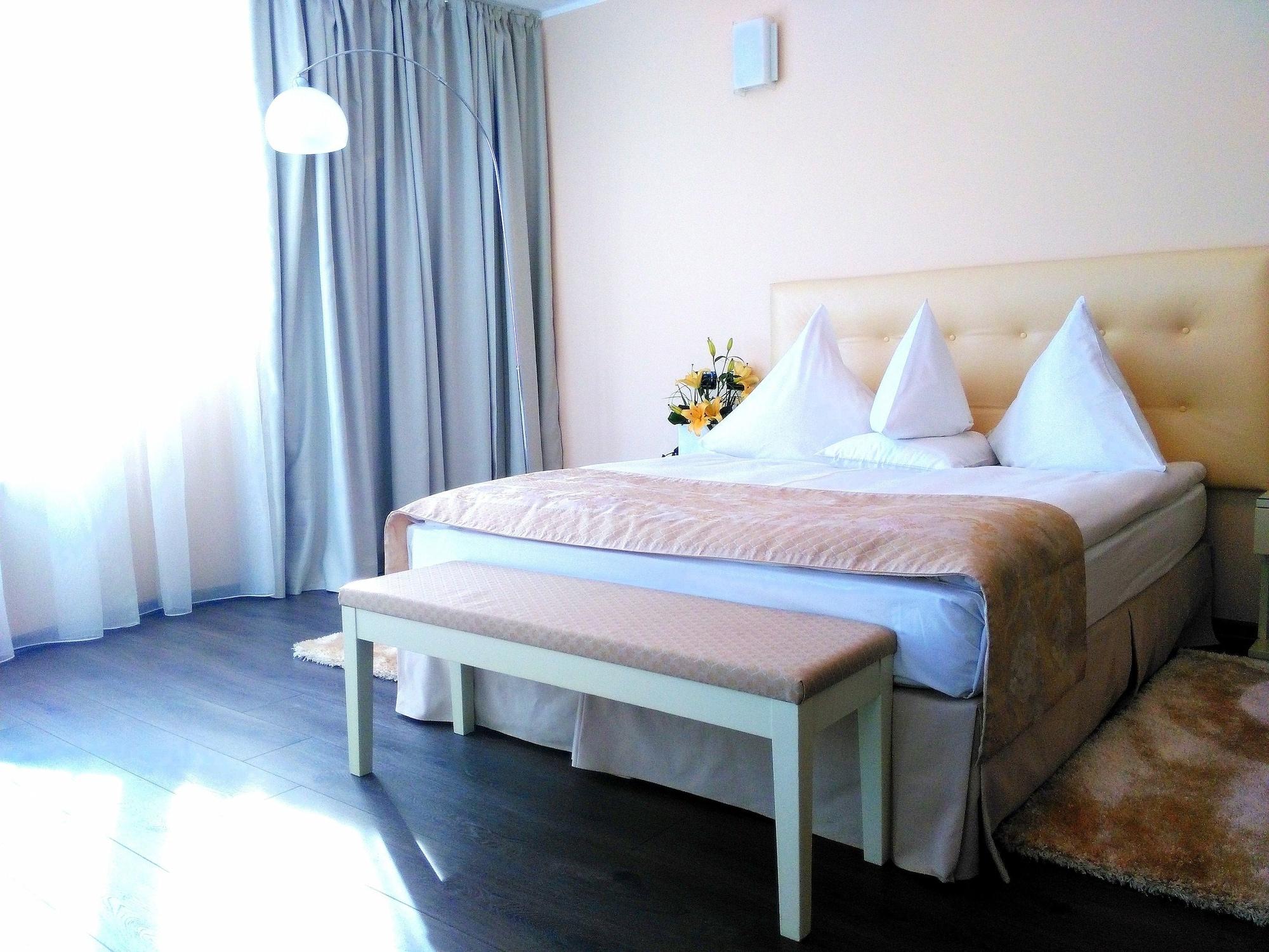 Hotel Paradis Cluj-Napoca Extérieur photo