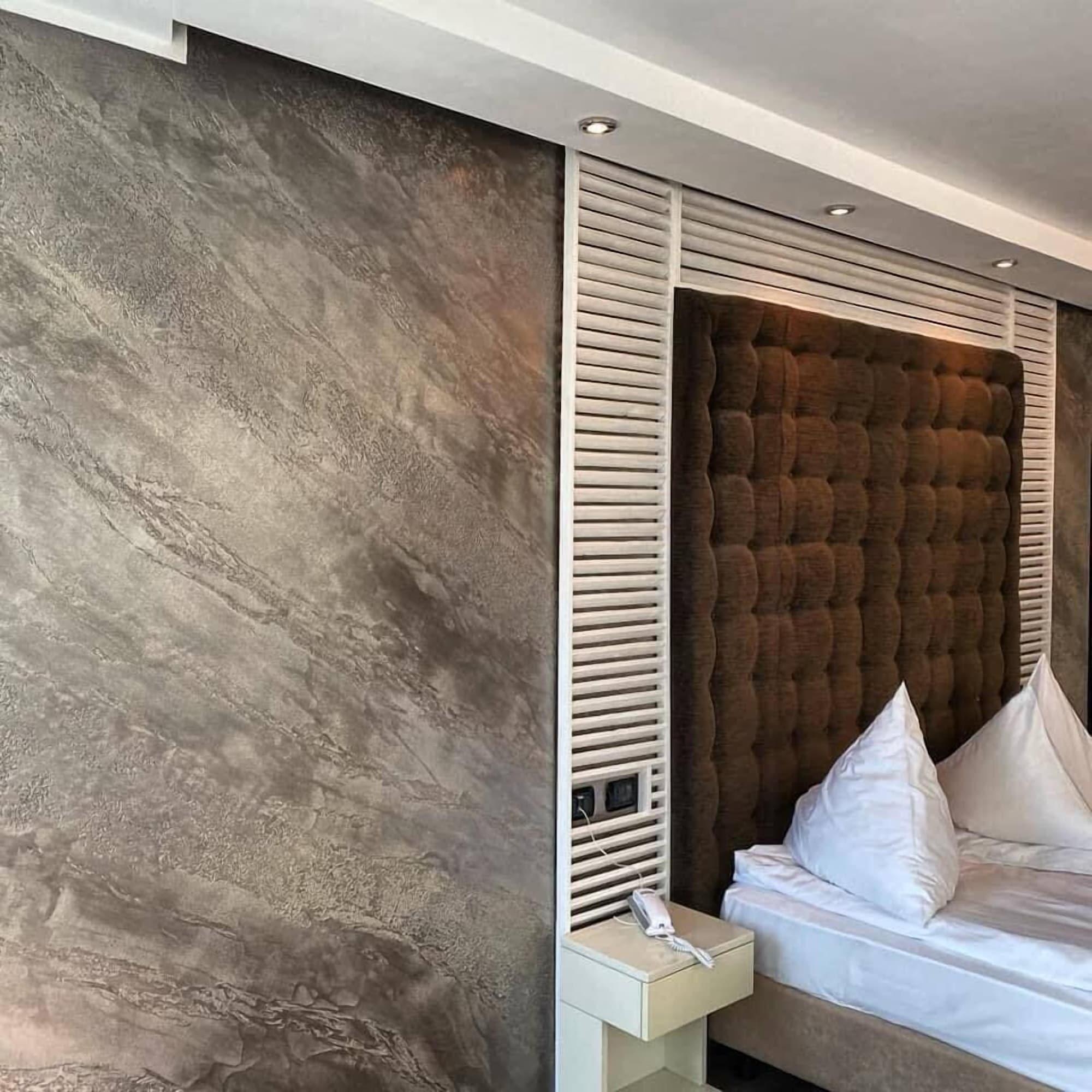Hotel Paradis Cluj-Napoca Extérieur photo