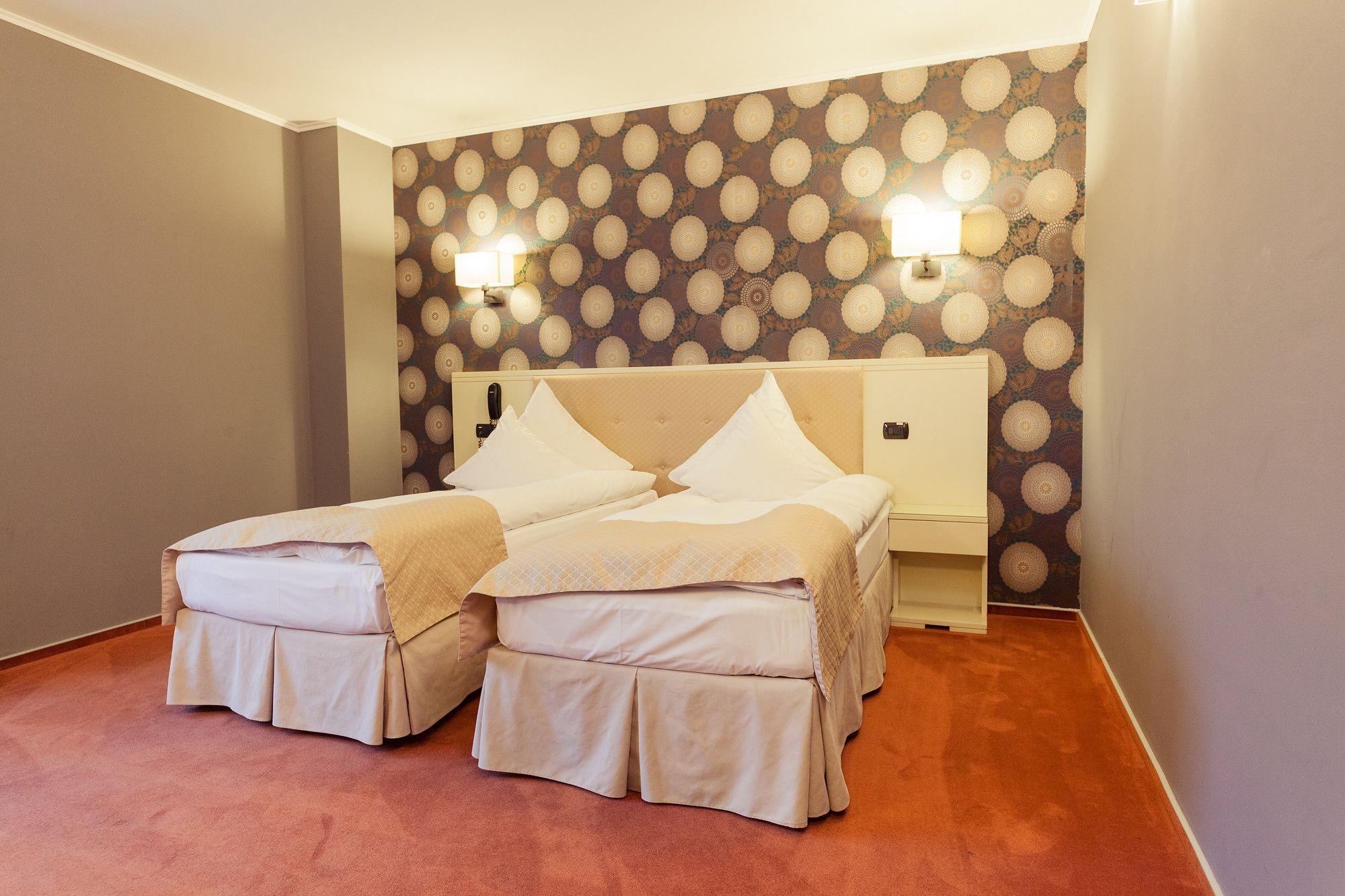 Hotel Paradis Cluj-Napoca Extérieur photo