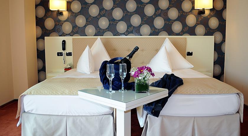 Hotel Paradis Cluj-Napoca Extérieur photo