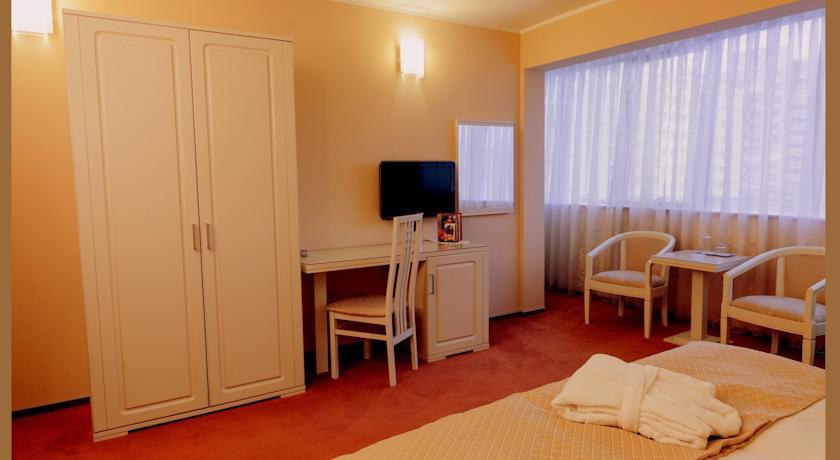 Hotel Paradis Cluj-Napoca Extérieur photo
