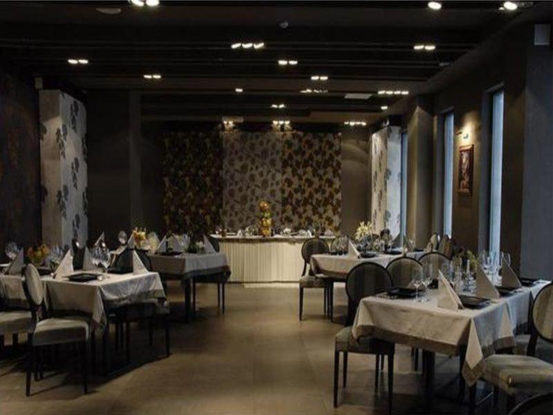 Hotel Paradis Cluj-Napoca Extérieur photo