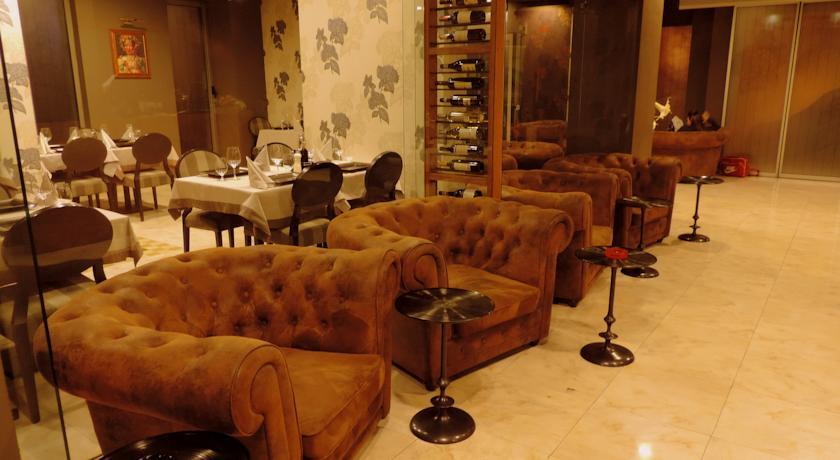 Hotel Paradis Cluj-Napoca Extérieur photo