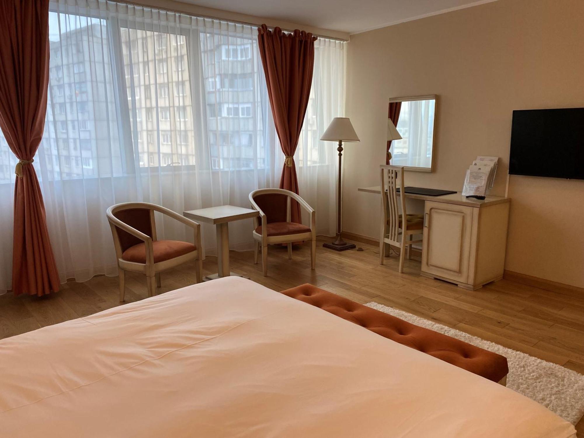 Hotel Paradis Cluj-Napoca Extérieur photo