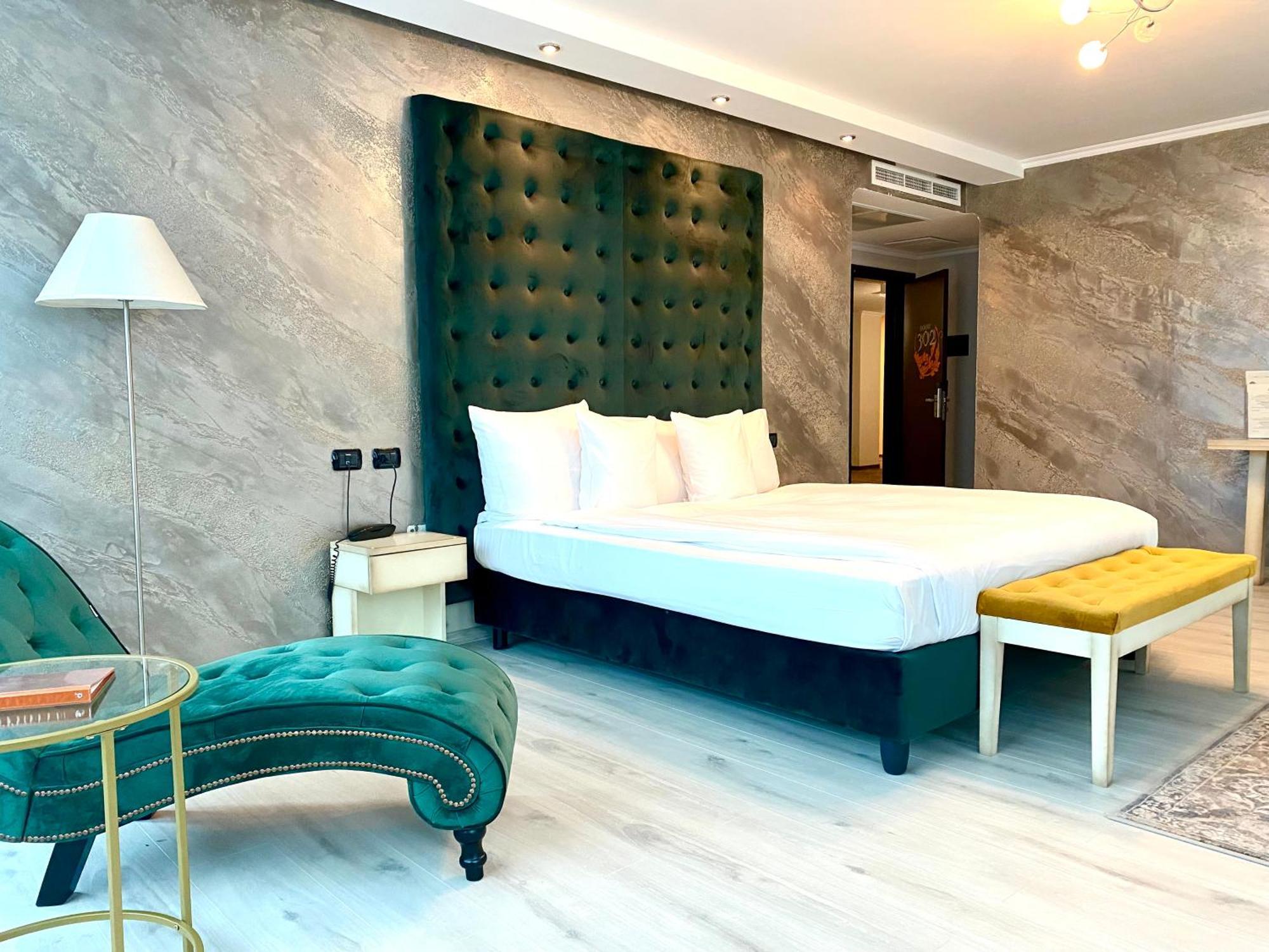 Hotel Paradis Cluj-Napoca Extérieur photo