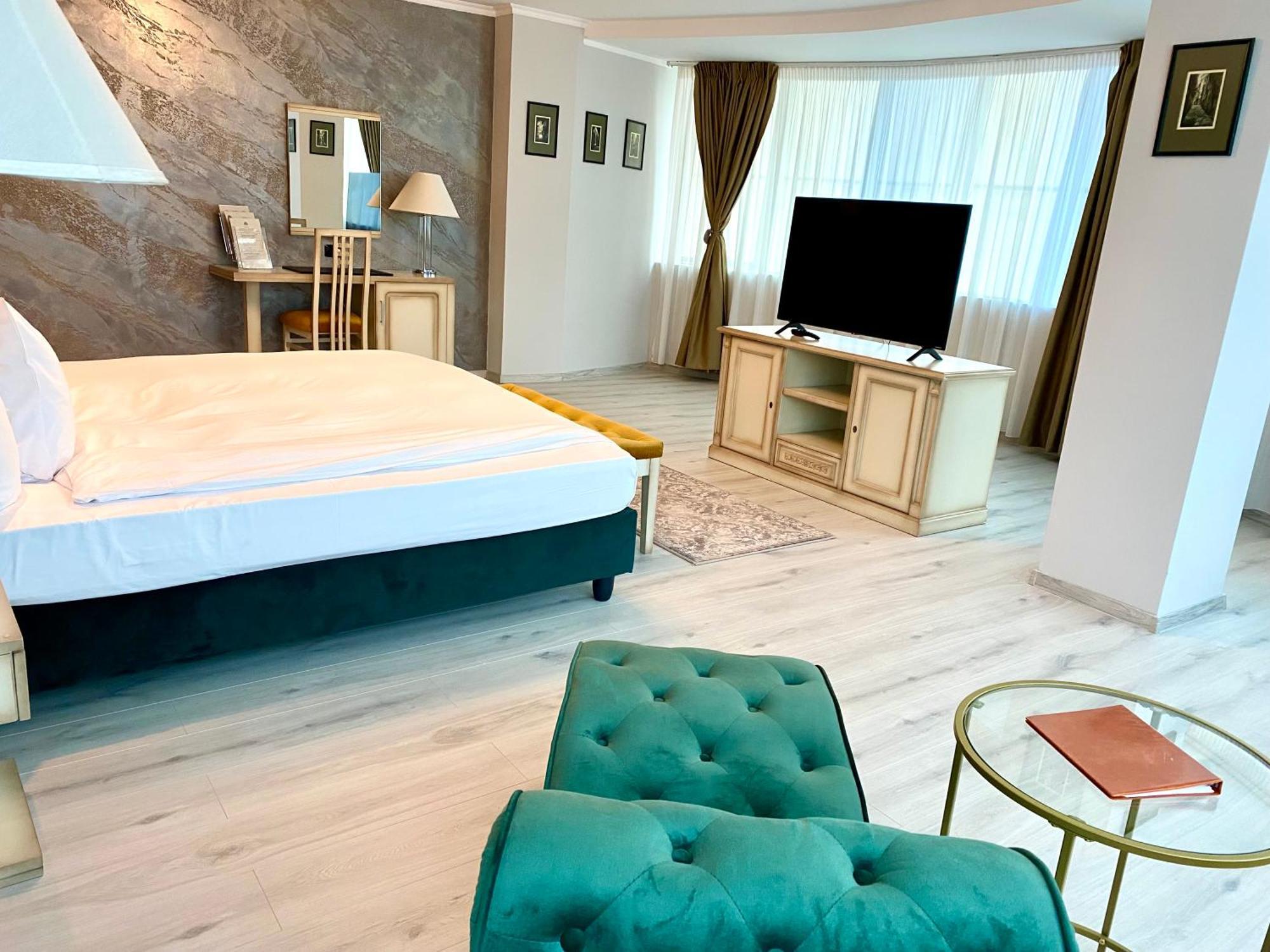 Hotel Paradis Cluj-Napoca Extérieur photo