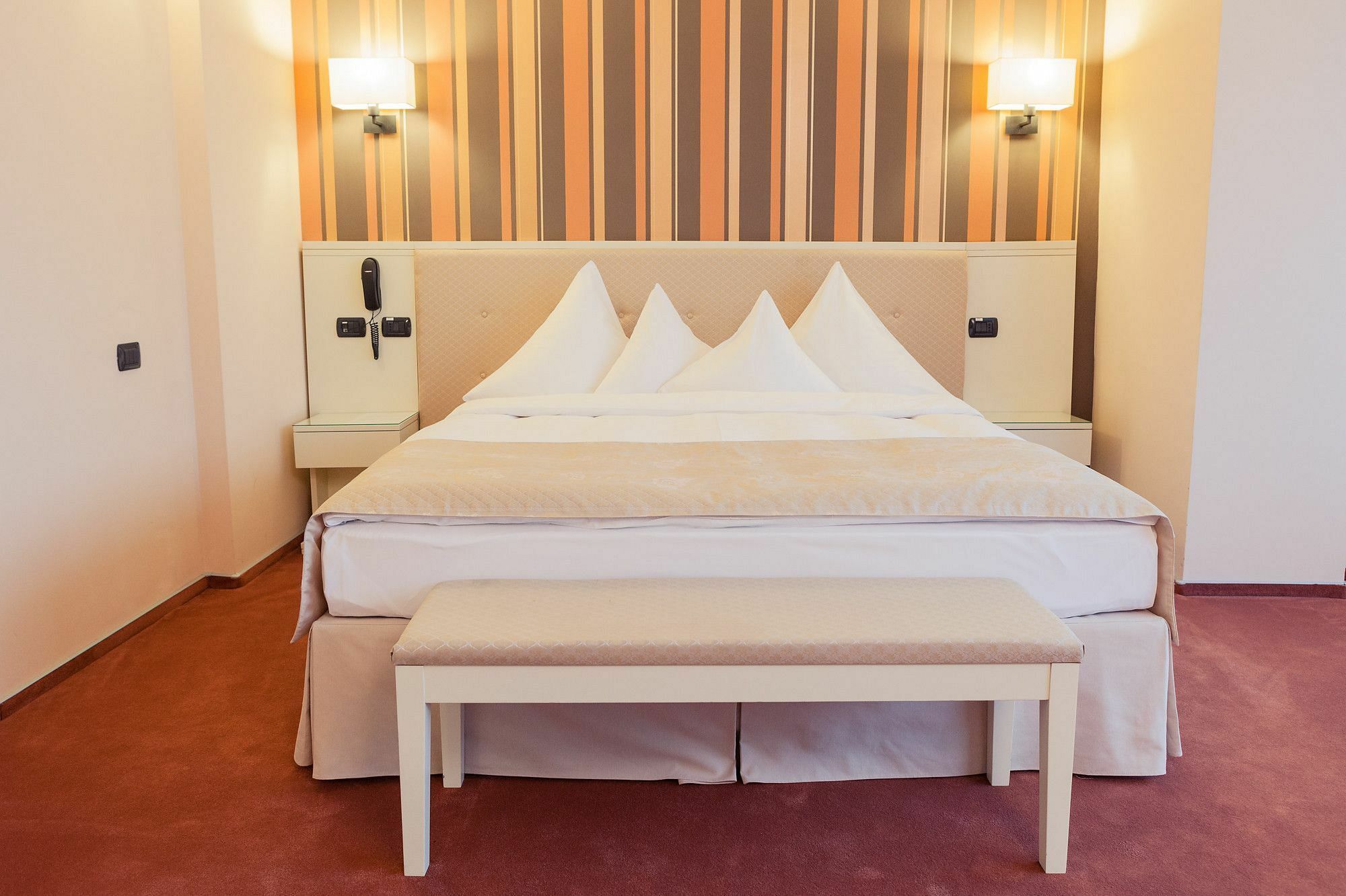 Hotel Paradis Cluj-Napoca Extérieur photo
