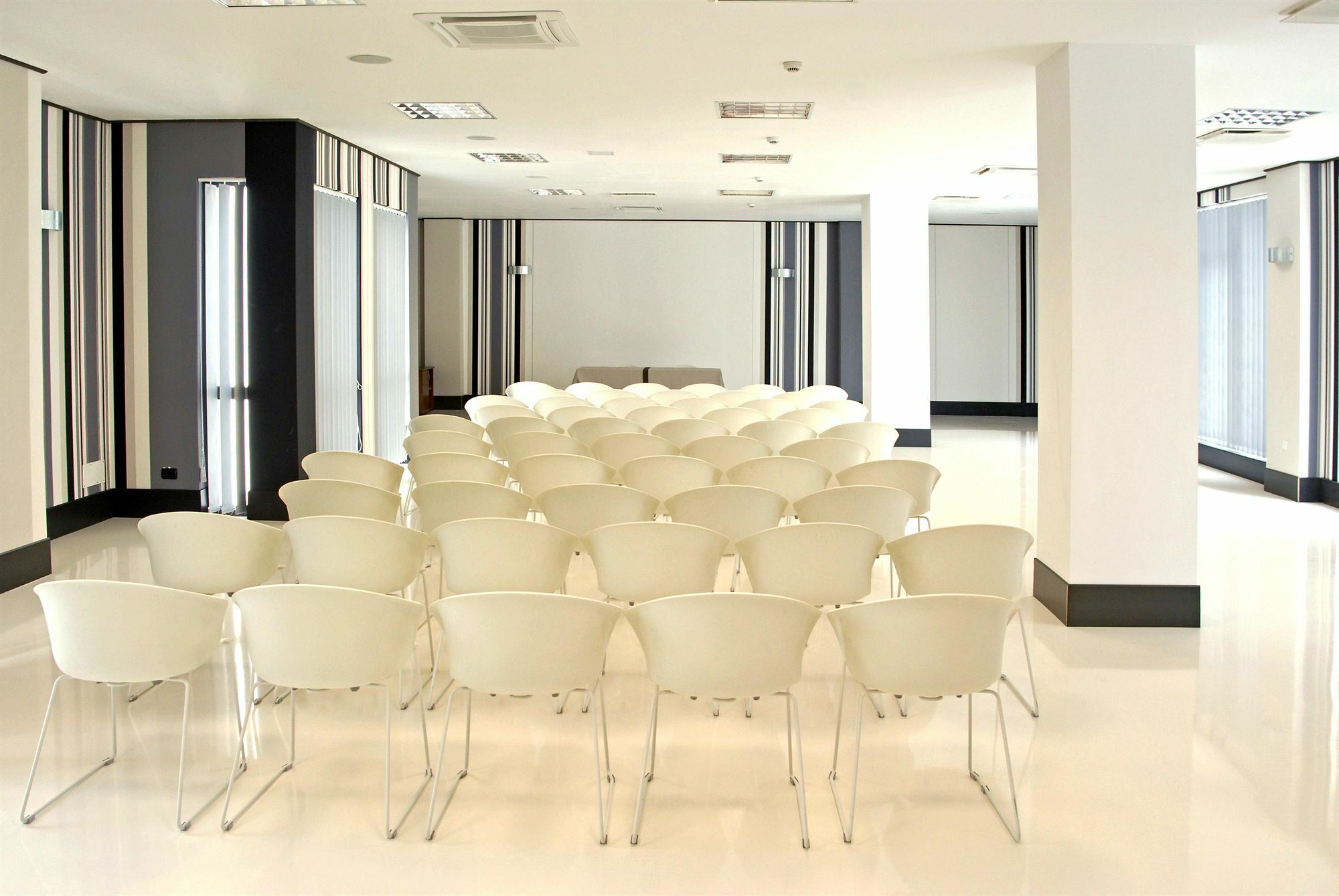 Hotel Paradis Cluj-Napoca Extérieur photo